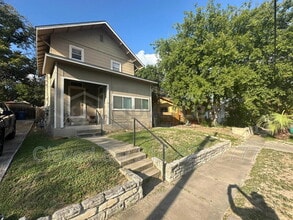 Building Photo - 817 W Mulberry Ave