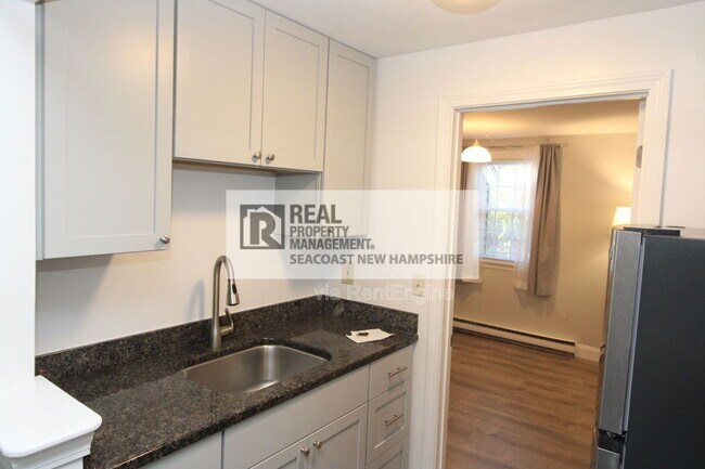 Foto del edificio - 93 Henry Law Ave