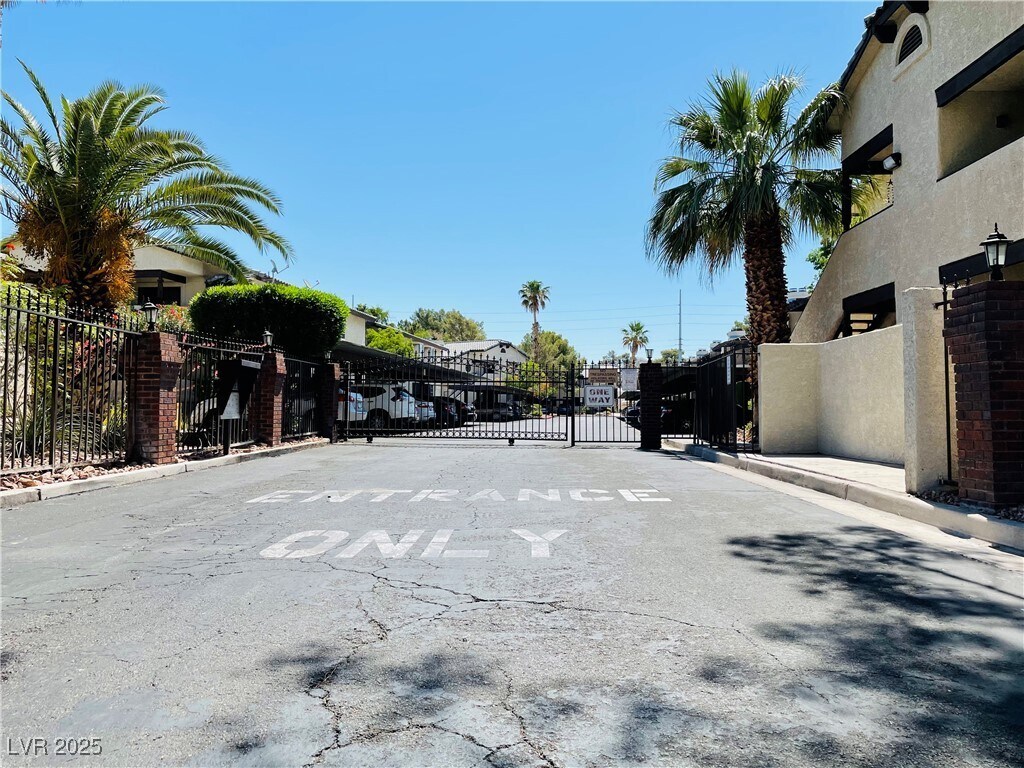 Foto principal - 5086 Jeffreys St