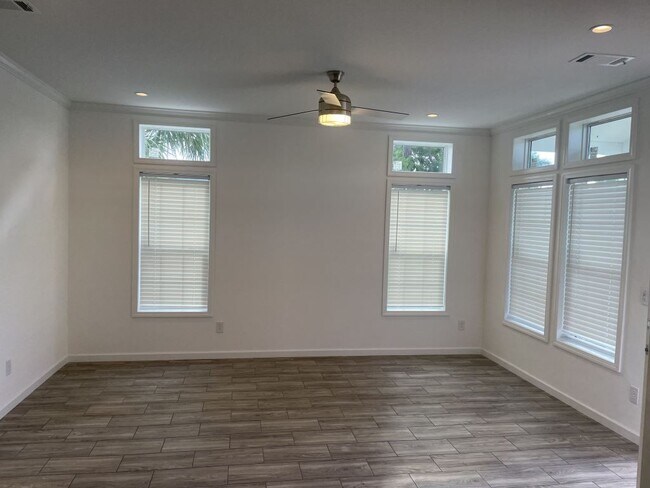 Foto del edificio - 6902 42nd Trail N