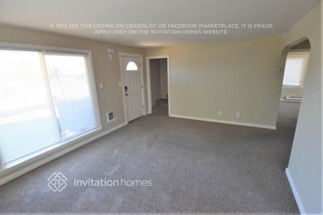 Building Photo - 3216 S 72nd St