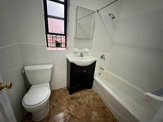 Building Photo - 1 bedroom in BRONX NY 10468