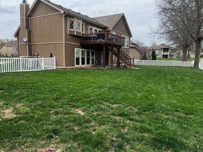 Building Photo - 1305 Easton Ct