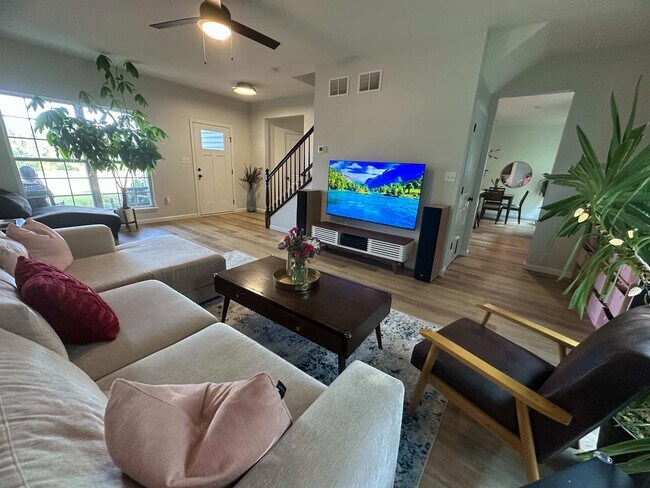 Amplia sala familiar - 3381 Arbor Gardens Ct