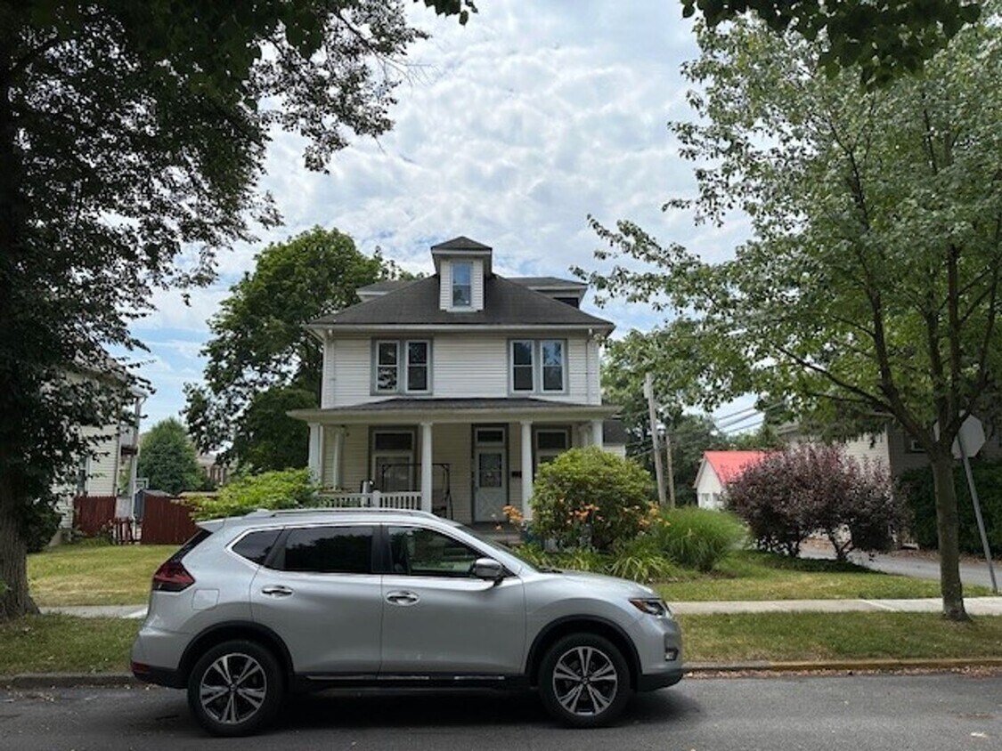 3517 Rutherford St Unit 1A, Harrisburg, PA 17111 Room for Rent in Harrisburg, PA