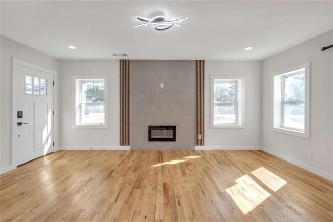 Foto del edificio - 1427 Lorenzo Dr SW