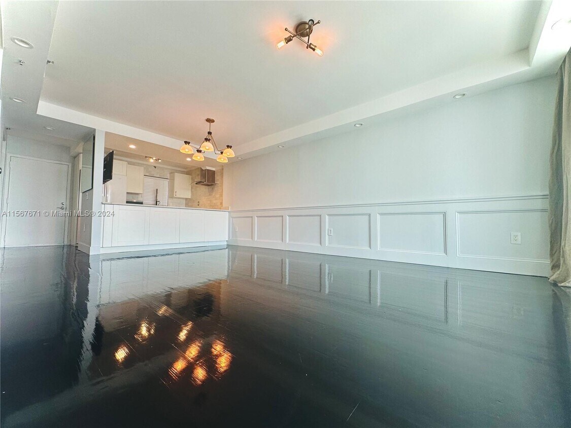 Foto del edificio - 1700 NW North River Dr