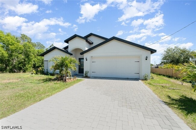 Building Photo - 165 Blackstone Dr