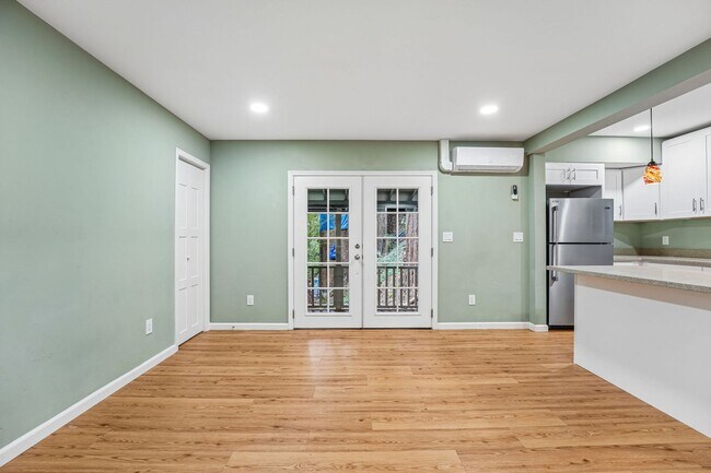 Foto del edificio - 21567 Starrett Hill Dr