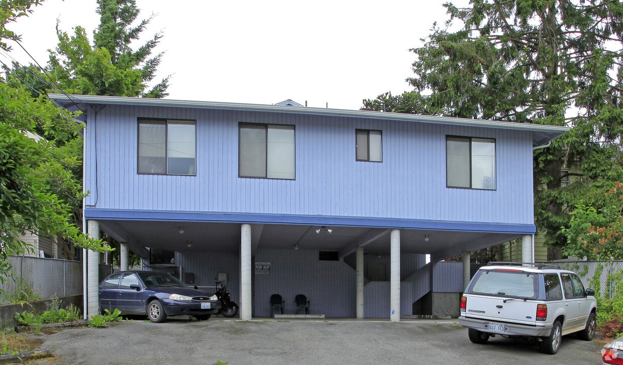 Building Photo - 3721 Hoyt Ave