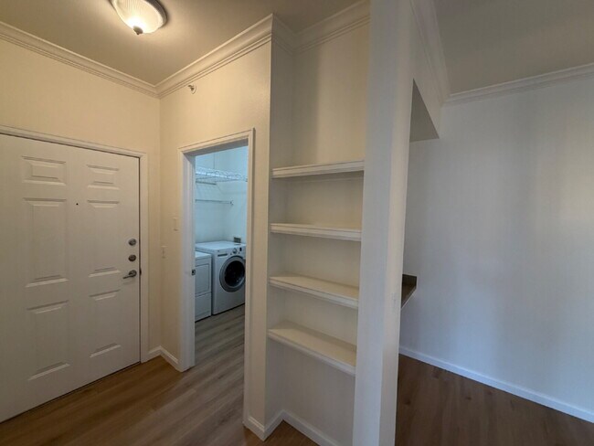 Foto del edificio - "Spacious 2-Bed, 2-Bath Condo Retreat in Littleton's Serene Fallingwater Condo's!"