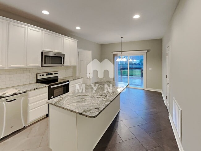 Building Photo - 8521 Castle Cliff Dr