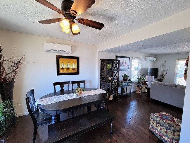 Building Photo - 8001 Warton Ct