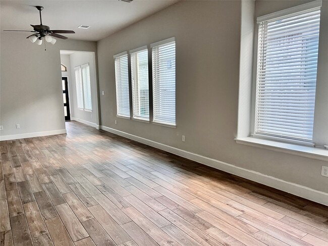 Building Photo - 418 Glacier Pass