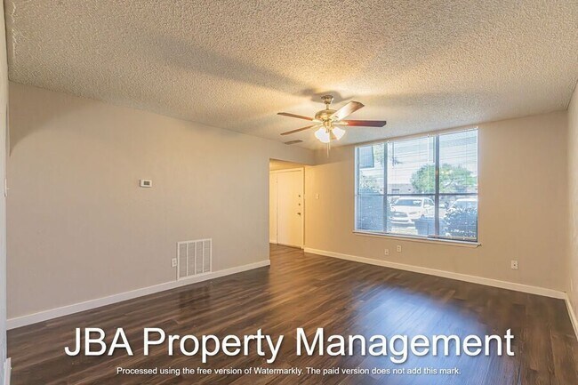 Foto del edificio - 1776 Farleigh Ct