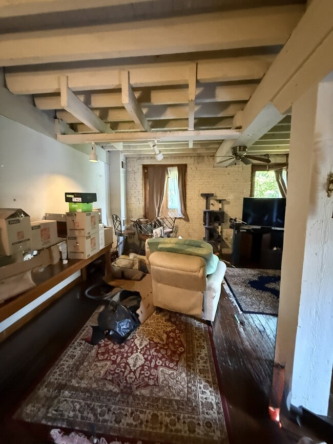 Sala de estar - 11 Spruce St