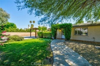 Building Photo - 642 S Mountain View Dr