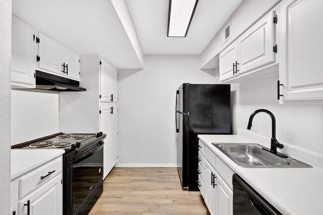 Foto del edificio - ReNew WestGlen