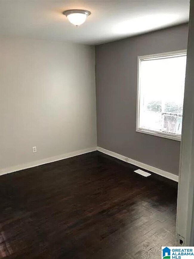 Building Photo - 6724 3rd Ave S