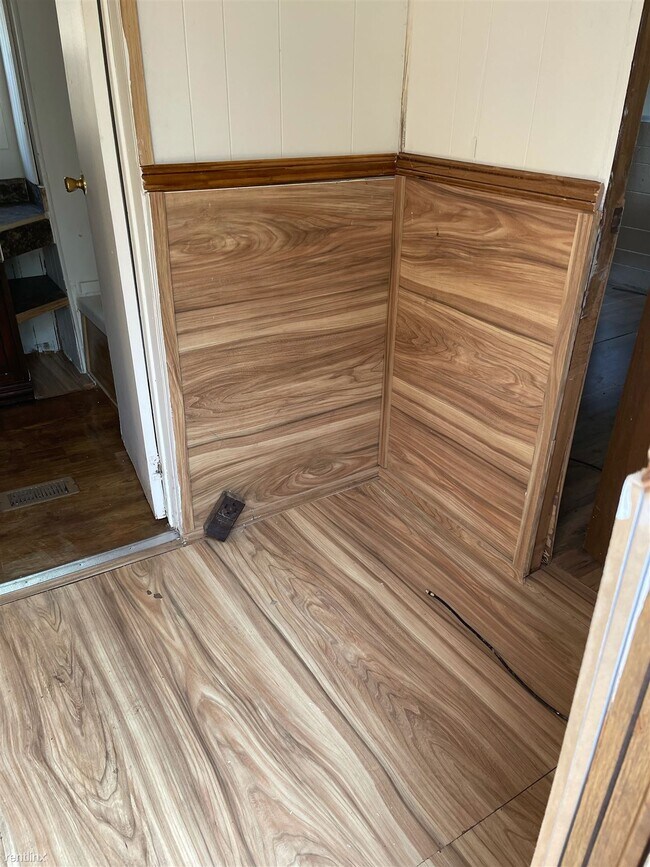 Foto del edificio - 3 br, 1 bath Mobile Home - 117 Perry Street