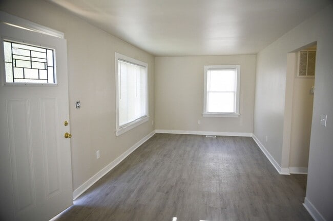 Building Photo - 1149 Lincoln Ave