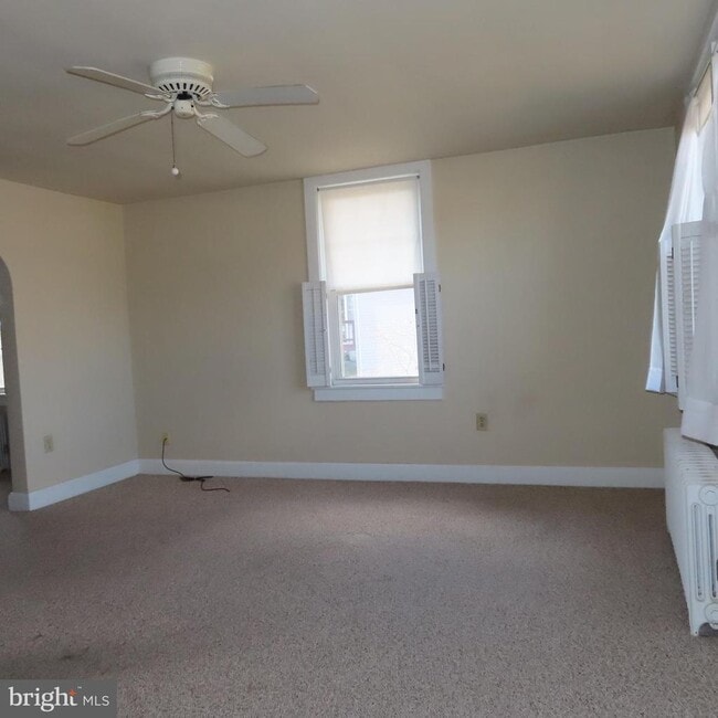 Building Photo - 304 S Coldbrook Ave