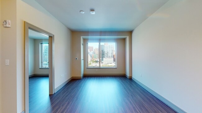 Interior Photo - 100 Pier 4