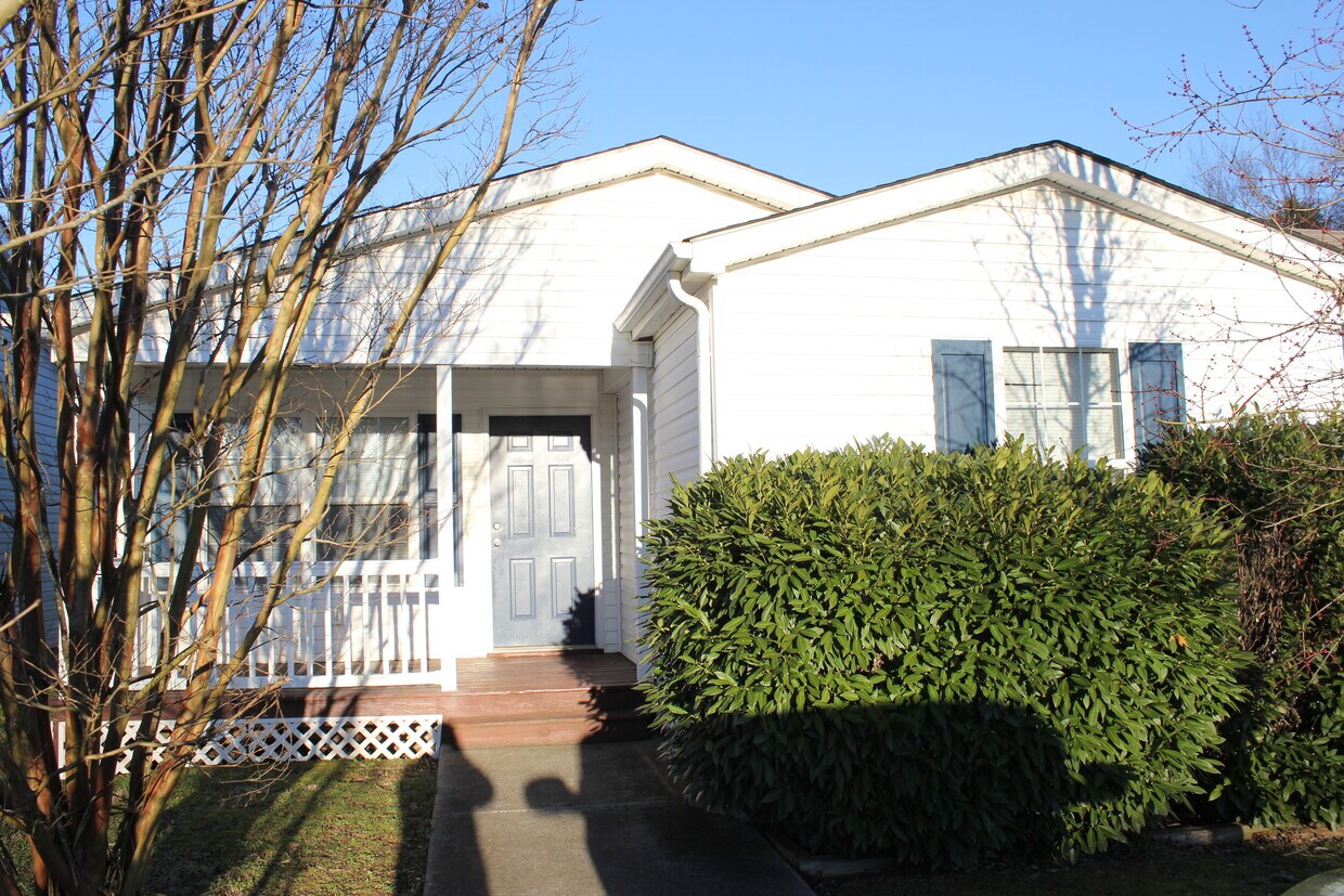 Welcome home. - 1685 Sails Way