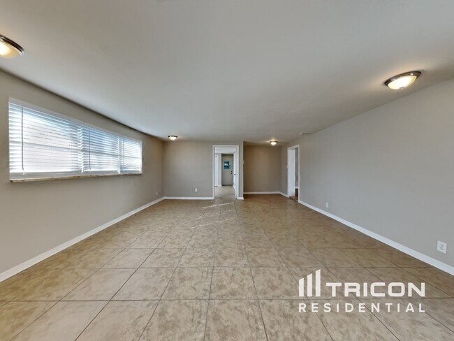 Building Photo - 16214 3rd St E