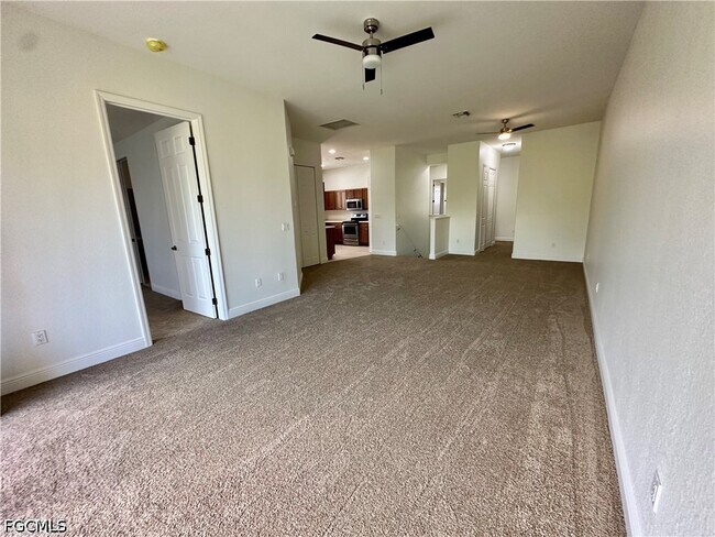 Foto del edificio - 4910 SW 17th Pl