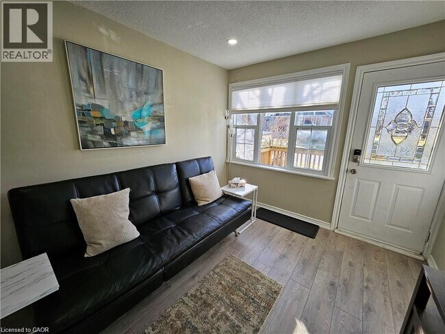 Photo du bâtiment - 40 Concord Ave