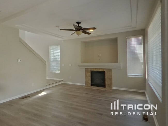 Building Photo - 8356 Cypress Wood Dr