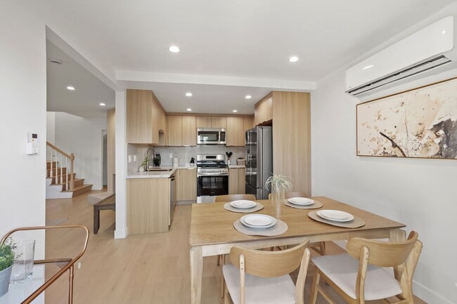 Photo - Showing Times: to schedule a viewing, please contact us Apartment