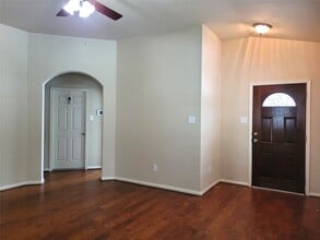 Building Photo - 6042 Starbrook Creek Dr