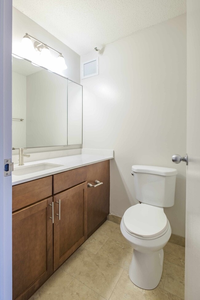 Photo - 161 N Harbor Dr Apartment