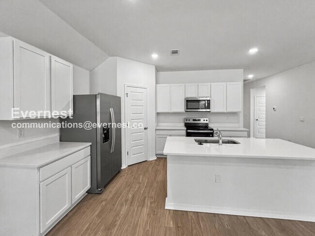 Foto del edificio - 1515 Ridgefield Cir