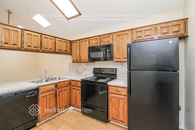 Foto del edificio - 3703 Clover Hill Ln