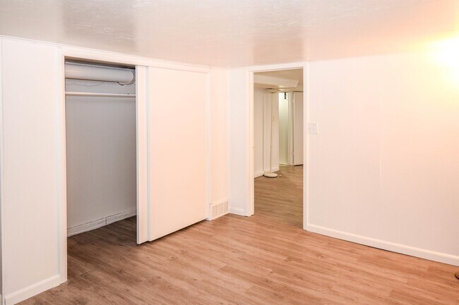 Building Photo - 70 N 500 W