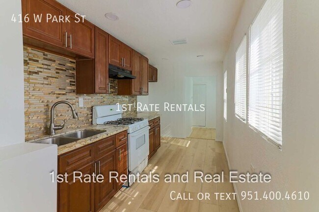 Foto del edificio - 416 W Park St