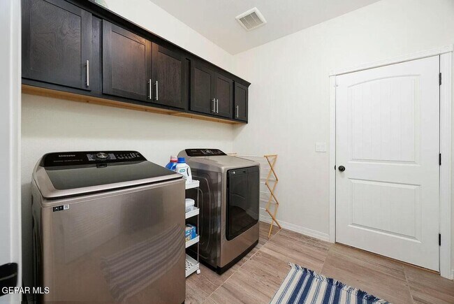 Foto del edificio - 12505 Furlong Cir