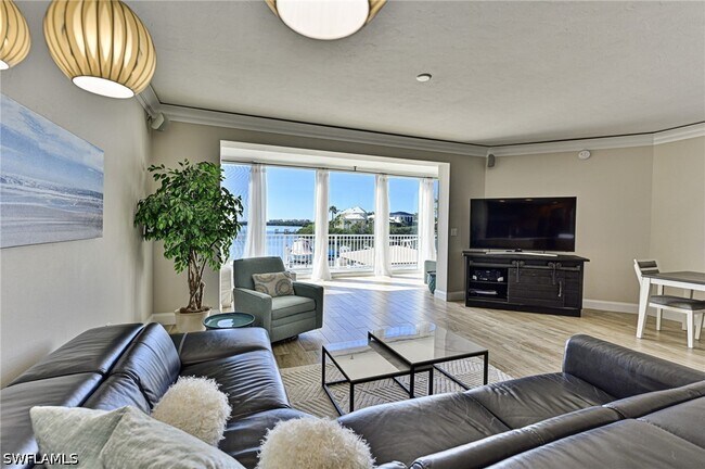 Foto del edificio - 4975 Bonita Beach Rd SW