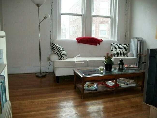 Foto del edificio - Sunny 2 bedroom