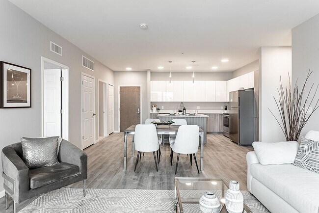 Foto del edificio - 4 Corners Lakeside Apartments - White Lake, MI