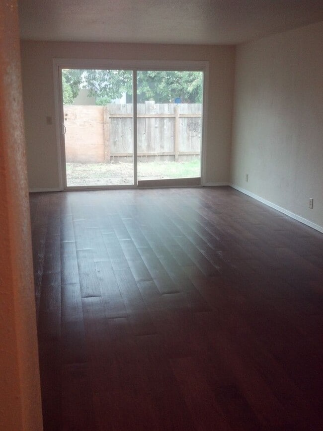 Photo - 109nst Apartment