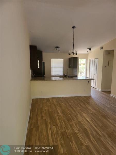Building Photo - 521 NW 46th St