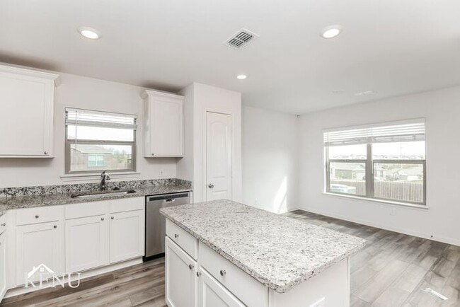 Building Photo - 123 Holster Holw Rd