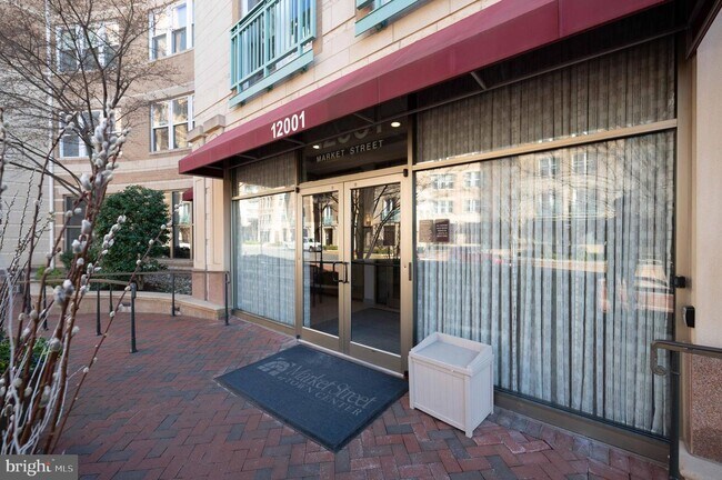 Building Photo - 12001 Market St