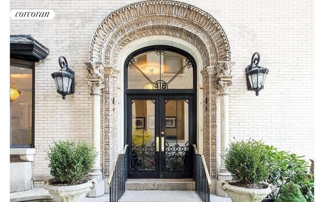 Building Photo - 418 Central Prk W