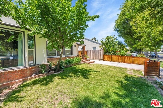 Building Photo - 6531 Ruffner Ave
