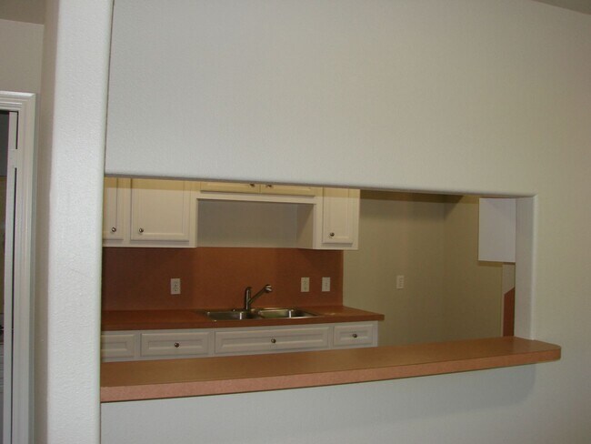 Foto del edificio - 815 Cravens St